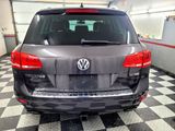 Used 2013 Volkswagen Touareg Sport image 4