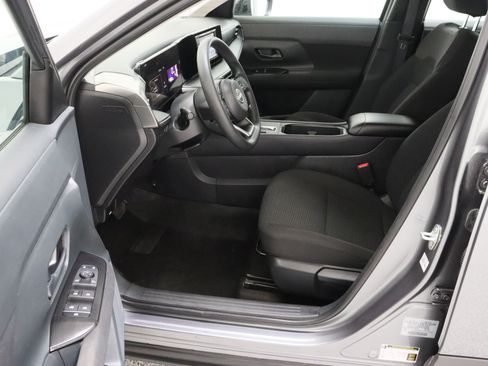 Used 2025 Nissan Kicks S FWD image 14