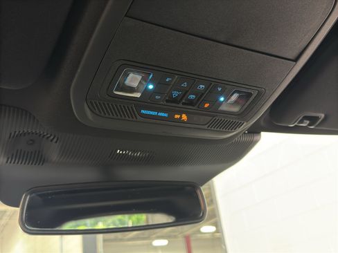 Used 2025 Ford Explorer ST AWD/4WD image 37