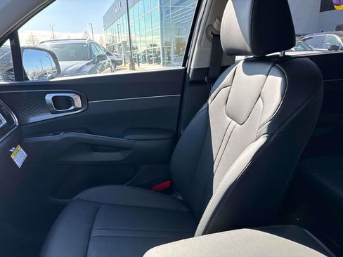New 2026 Kia Sorento S w/ S Panoramic Sunroof Package image 21