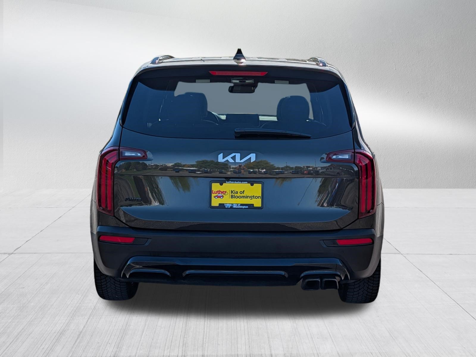 Certified 2022 Kia Telluride SX w/ Nightfall Edition Package AWD/4WD image 6
