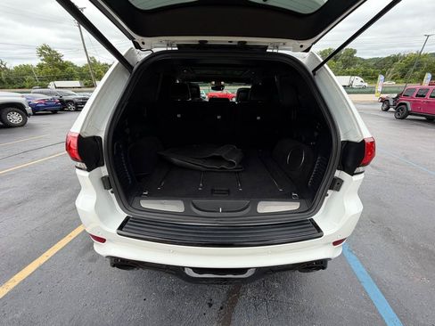 Used 2017 Jeep Grand Cherokee SRT AWD/4WD image 34