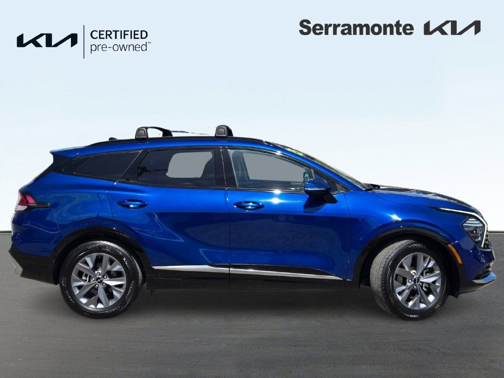 Certified 2025 Kia Sportage SX FWD image 3