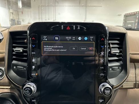 Used 2023 RAM 3500 Limited image 31