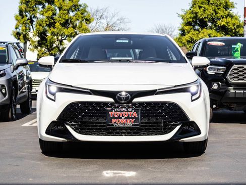 Certified 2025 Toyota Corolla SE image 2