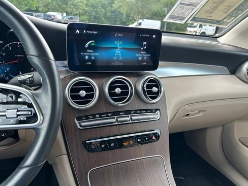 Used 2022 Mercedes-Benz GLC 300 image 28