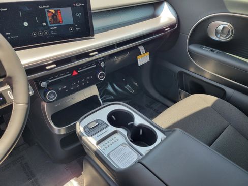 New 2026 Hyundai Ioniq 9 SE image 28