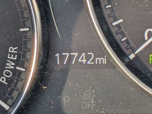 Used 2025 MAZDA CX-50 AWD 2.5 Hybrid w/ Premium Pkg image 16