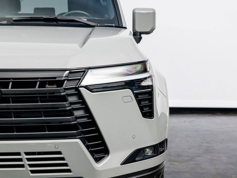 Used 2025 Lexus GX 550 image 5