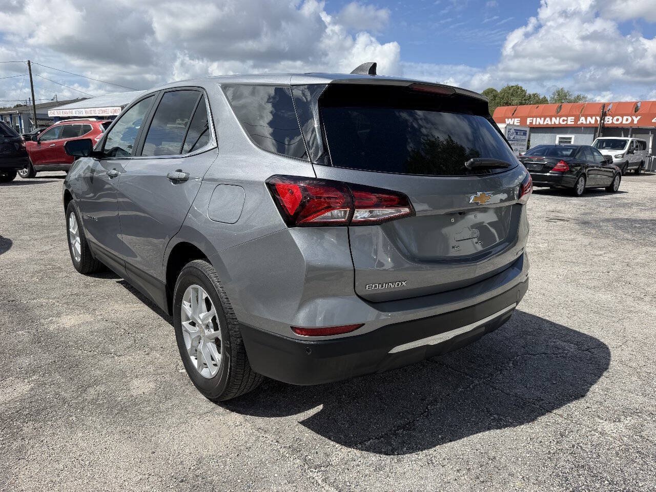 Used 2023 Chevrolet Equinox LT w/ Driver Convenience Package AWD/4WD image 7