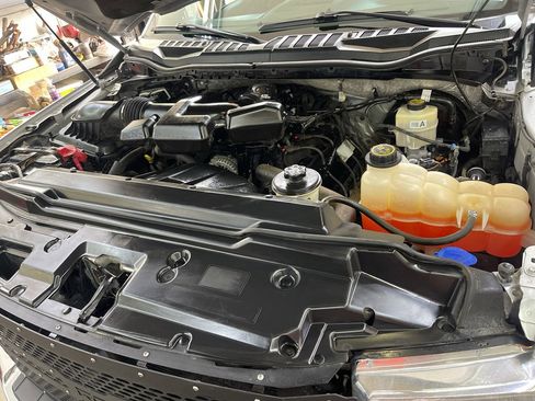 Used 2017 Ford F250 XLT w/ XLT Premium Package image 16