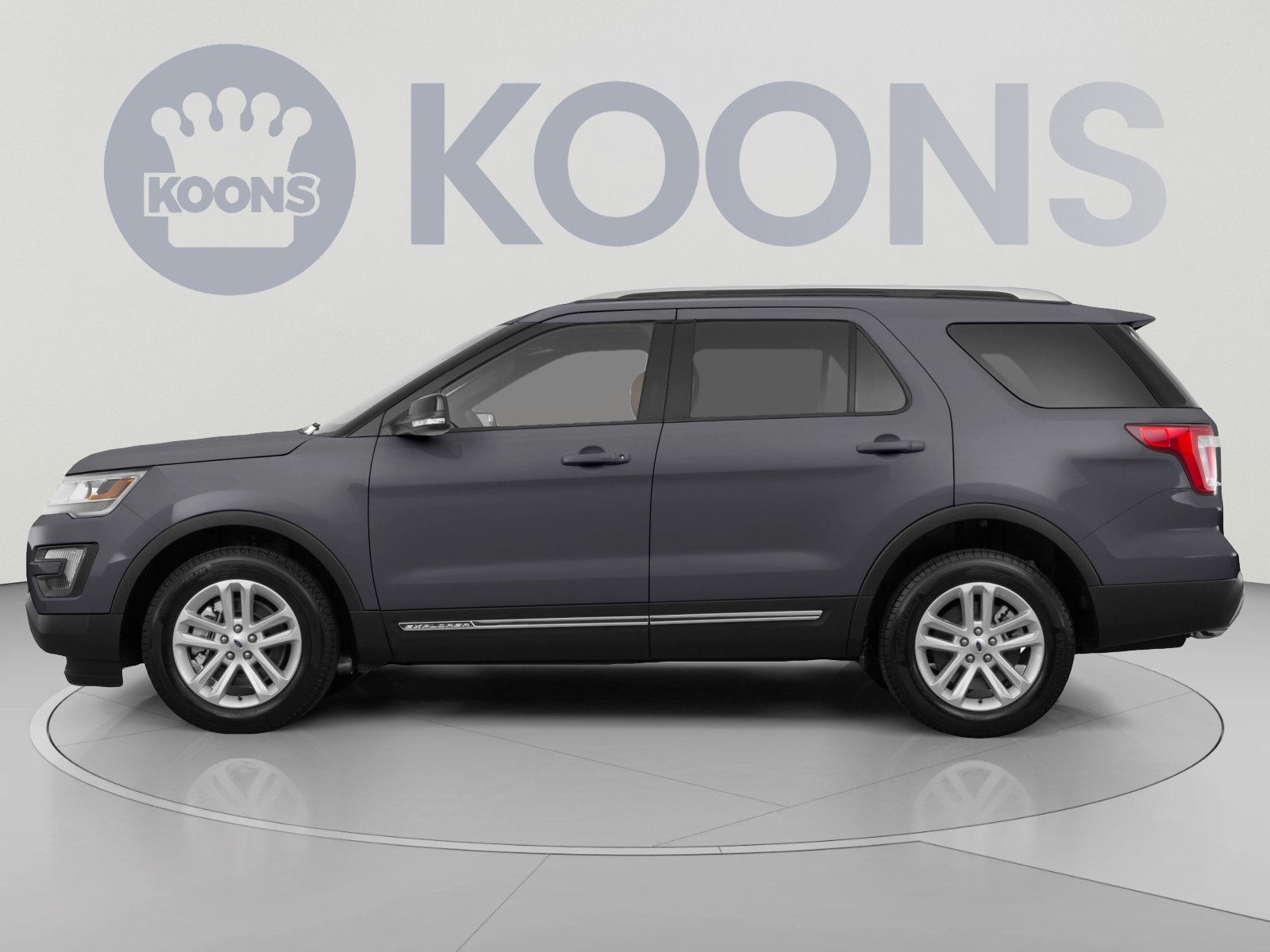 Used 2018 Ford Explorer XLT w/ Equipment Group 202A AWD/4WD image 2