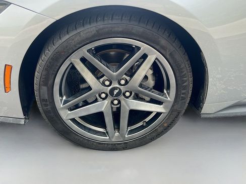 Used 2024 Ford Mustang Coupe RWD image 30