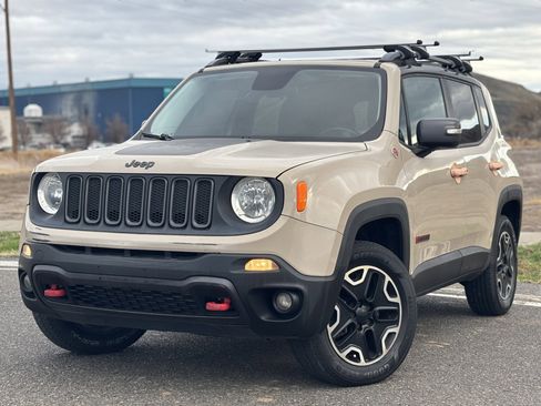Used 2015 Jeep Renegade Trailhawk w/ Popular Equipment Group image 1