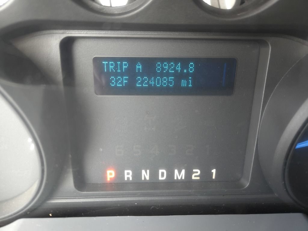 Used 2015 Ford F250 XL w/ Snow Plow Prep Package AWD/4WD image 19