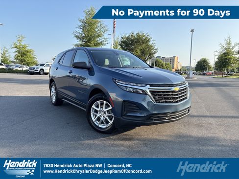 Used 2024 Chevrolet Equinox LS FWD image 1