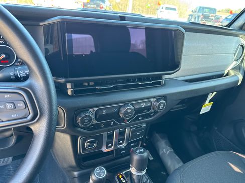 New 2026 Jeep Wrangler Sport AWD/4WD image 25