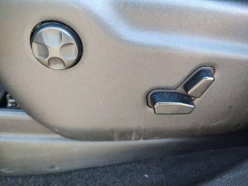 Used 2015 Jeep Grand Cherokee Overland image 29