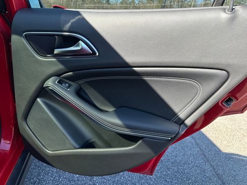 Used 2019 Mercedes-Benz GLA 250 GLA 250 image 31