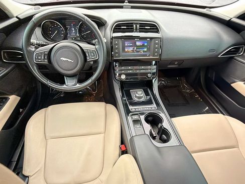 Used 2017 Jaguar XE Premium RWD image 15