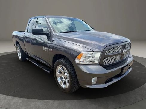 Used 2017 RAM 1500 Express AWD/4WD image 9