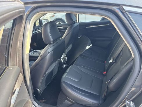 Used 2020 Ford Fusion Energi Titanium FWD image 10
