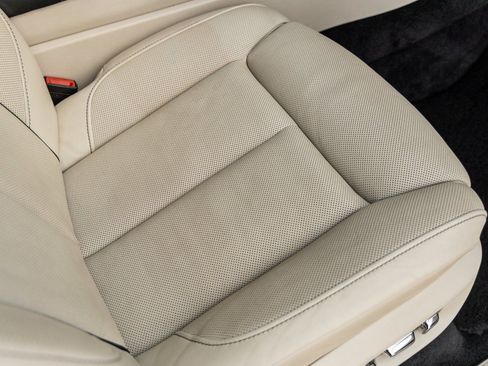 Used 2019 Rolls-Royce Cullinan image 49