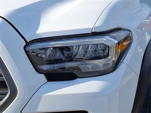 Certified 2023 Toyota Tacoma TRD Off-Road image 9