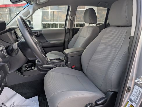 Used 2023 Toyota Tacoma SR AWD/4WD image 11