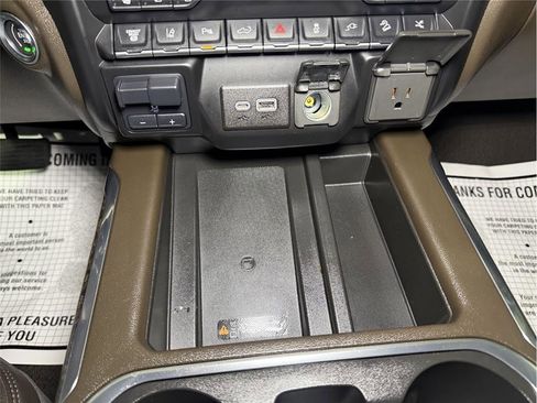 Used 2022 GMC Sierra 3500 Denali image 44