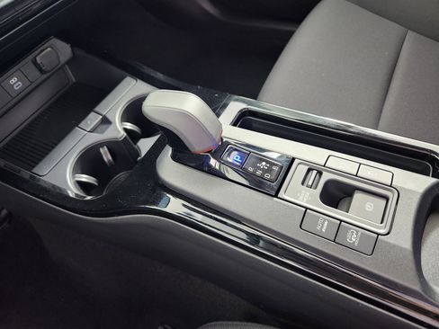 Used 2025 Toyota Prius Plug-In Hybrid image 25