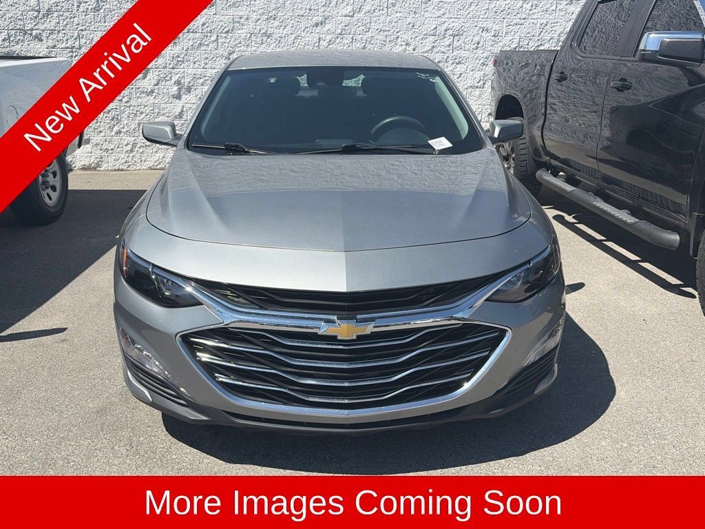 Used 2023 Chevrolet Malibu LT FWD image 2
