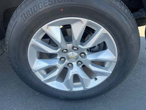 Used 2023 Chevrolet Silverado 1500 Custom AWD/4WD image 8