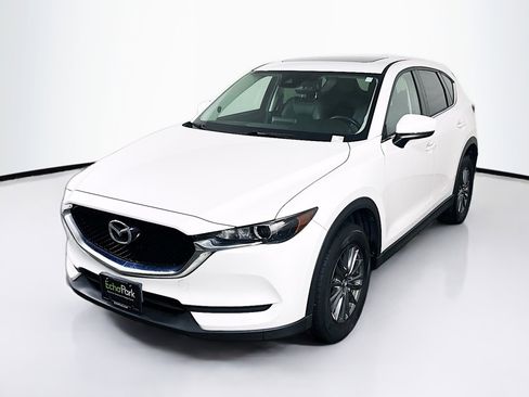 Used 2017 MAZDA CX-5 Touring w/ Preferred Equipment Package FWD image 3