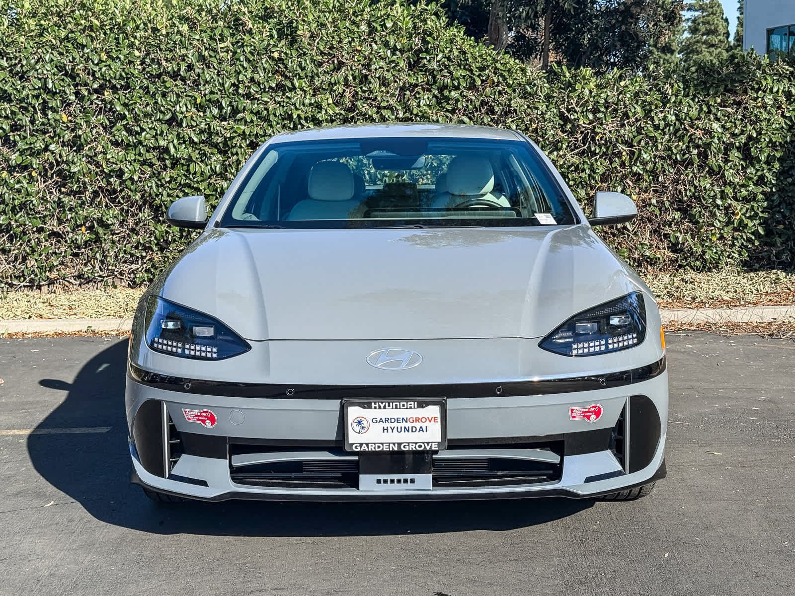 Used 2023 Hyundai Ioniq 6 SEL AWD/4WD image 2