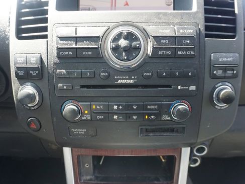 Used 2012 Nissan Pathfinder LE image 11