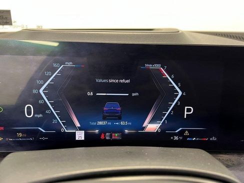 Used 2023 BMW X7 M60i w/ Executive Package image 38