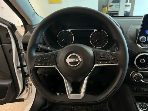 Used 2025 Nissan Sentra SV FWD image 27