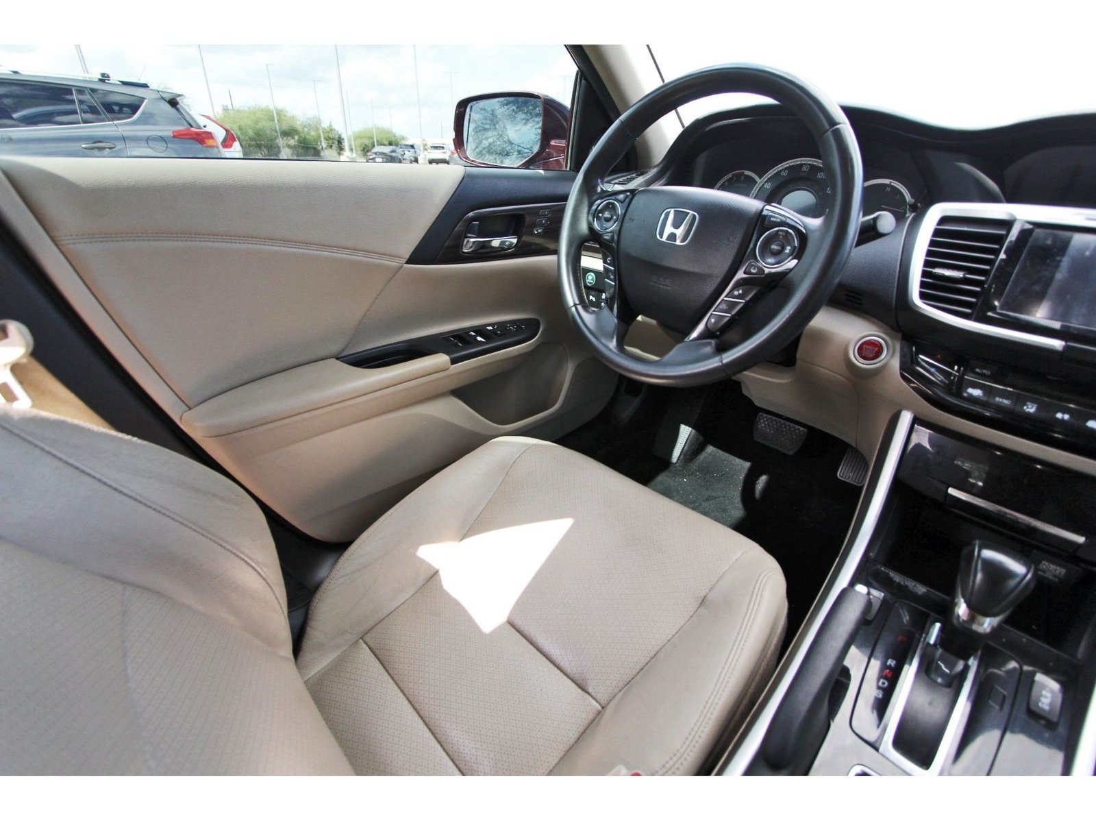 Used 2016 Honda Accord Touring image 9