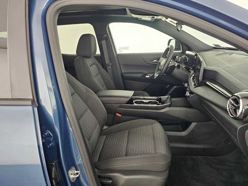 Used 2025 Chevrolet Equinox LT AWD/4WD image 10