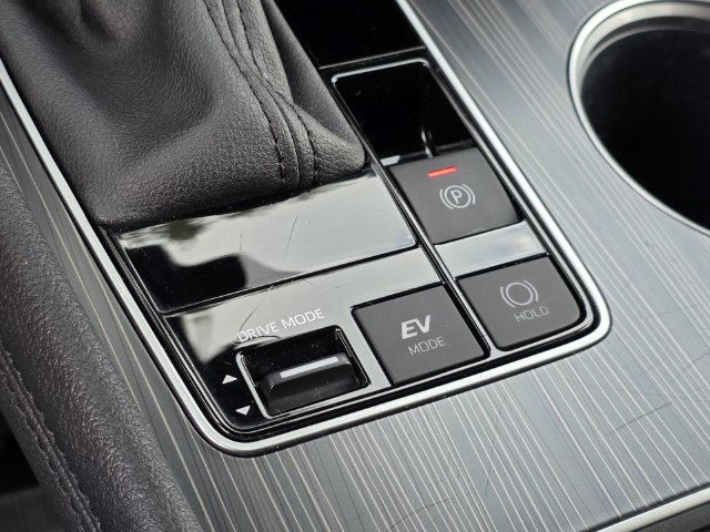 Used 2024 Toyota Sienna Platinum AWD/4WD image 29