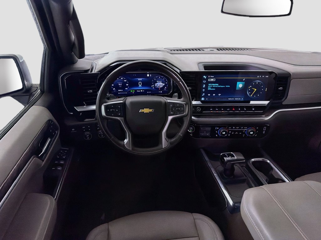 Used 2023 Chevrolet Silverado 1500 LTZ AWD/4WD image 27