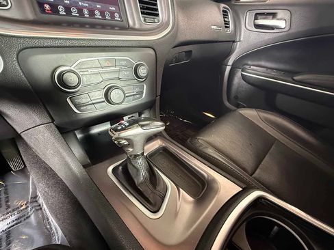 Used 2021 Dodge Charger SXT w/ Leather Interior Group RWD image 29