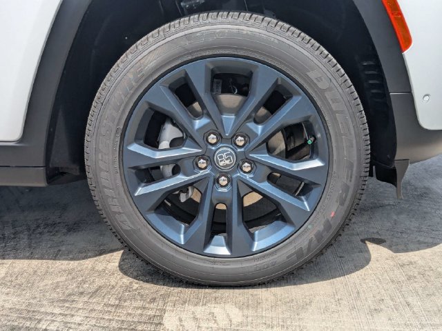New 2026 Jeep Grand Cherokee Limited AWD/4WD image 12