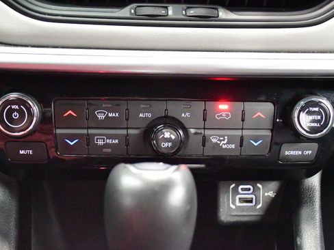 Used 2025 Jeep Compass Limited AWD/4WD image 27