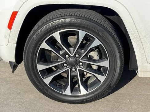 Used 2023 Jeep Grand Cherokee L Overland AWD/4WD image 6