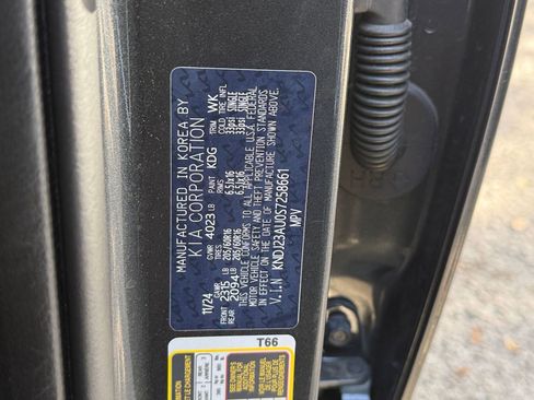 Used 2025 Kia Soul LX w/ LX Technology Package image 22