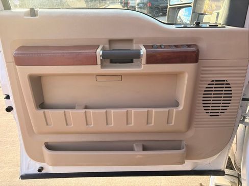 Used 2010 Ford F350 King Ranch image 9