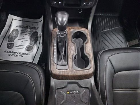 Used 2022 GMC Canyon Denali image 27