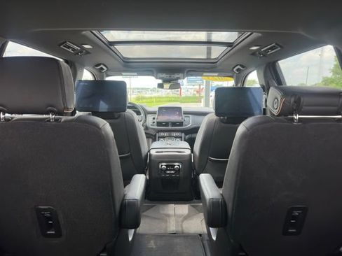 Used 2023 GMC Yukon AT4 w/ Technology Package AWD/4WD image 22